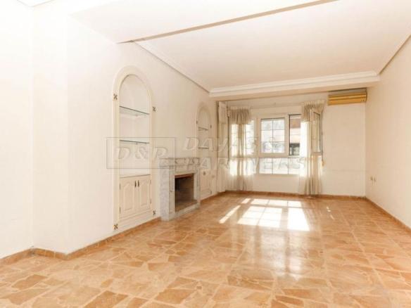 Apartment for sale at Ramón Gallud, 33, Centro – Muelle Pesquero