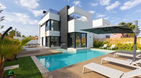 House or villa for sale on Calle de Lope de Vega, 27b, Carrefour area – Urbanizations