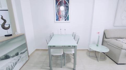 Apartment for sale on Calle Rodrigo de Triana, Pueblo