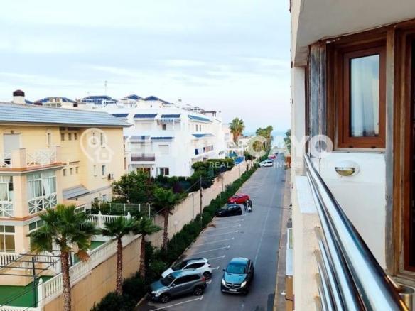 Apartment for sale on Calle Francisco Pizarro, La Veleta