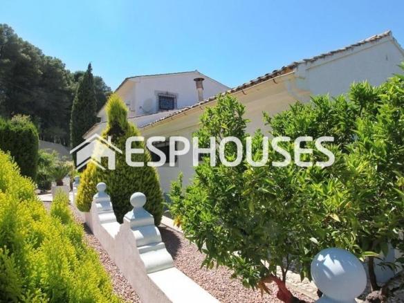 House or chalet for sale in El Castell de Guadalest