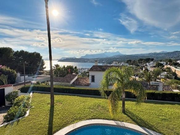 House or villa for sale in El Portet – Pla de Mar