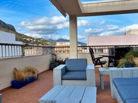 Apartment for sale in the town area