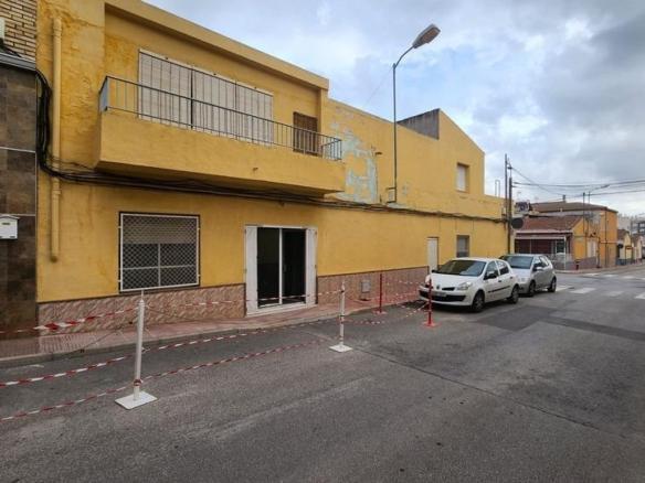 Townhouse for sale in Sax