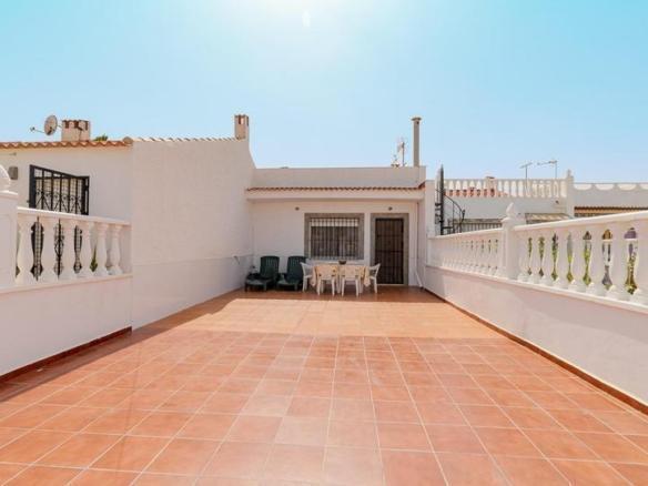 House or villa for sale on Venus Street, Carrefour Area – Urbanizations