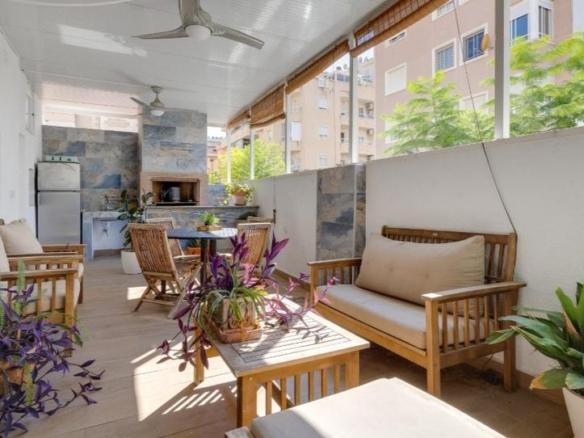 House or villa for sale on Calle San Luis, 27, Parque de las Naciones