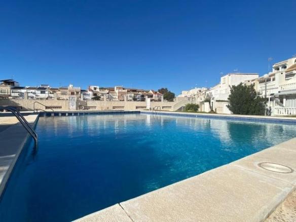 Townhouse for sale in Urbanizacion Fiesta, 3, Nueva Torrevieja