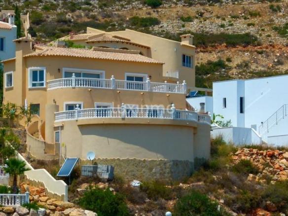 House or villa for sale in Cumbre del Sol