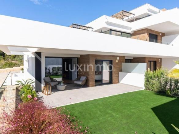 Duplex for sale in Cumbre del Sol
