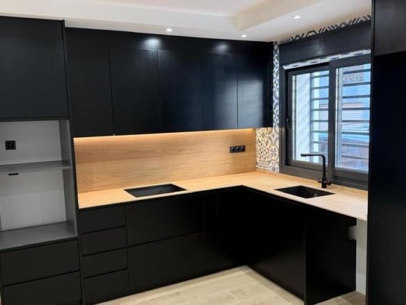 Apartment for sale on Calle de Rubén Darío, El Raval – Portes Encarnades