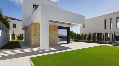 House or villa for sale in Carrer Praga, Golf Bahía