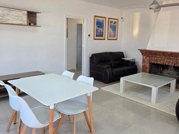 House or villa for sale on Avenida de Europeos, Los Europeos