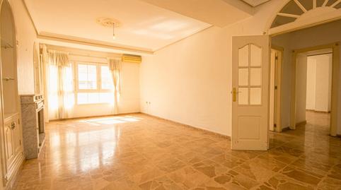 Apartment for sale on Calle Ramon Gallud, Centro – Muelle Pesquero