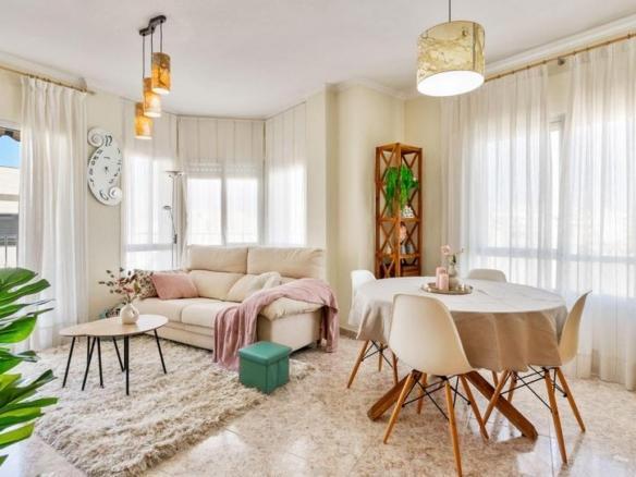 Apartment for sale on Calle San Policarpo, Puerto Deportivo
