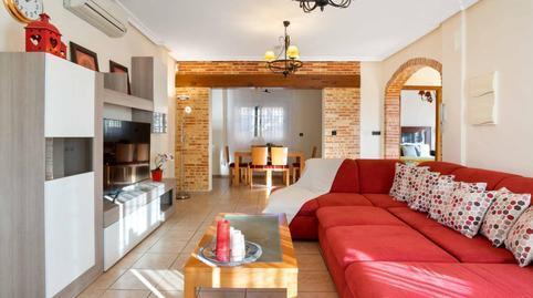 House or villa for sale on Calle Golondrinas, La Florida