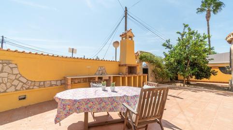 House or villa for sale on Calle Golondrinas, La Florida