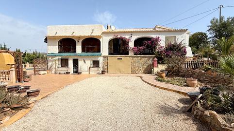 House or villa for sale in the town area