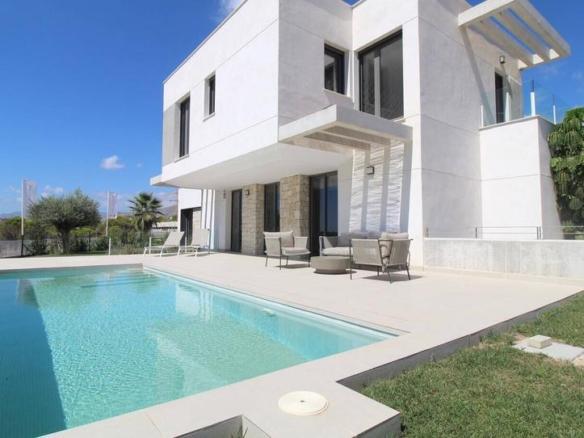 House or villa for sale in Golf Bahía