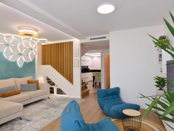 Duplex for sale in Carrefour Area – Urbanizations