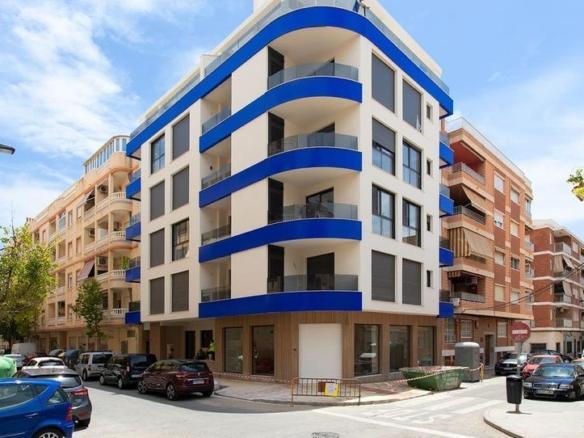 Apartment for sale at C/ Ramon Gallud, 164, Las Piscinas Naturales