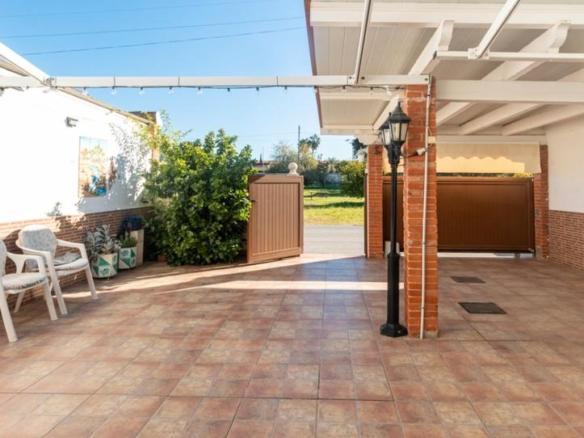 House or chalet for sale in Les Bassetes – El Marjal