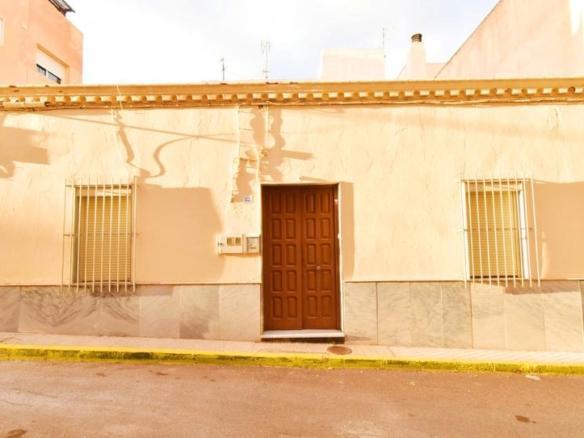 House or villa for sale on Calle Ramón y Cajal, 12, Ejido Centro