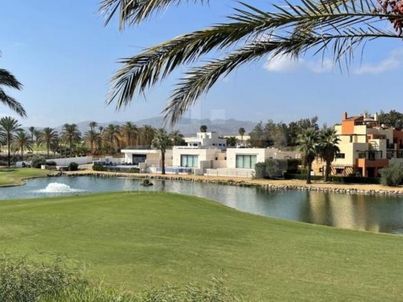 Penthouse for sale in Golf Valle Este