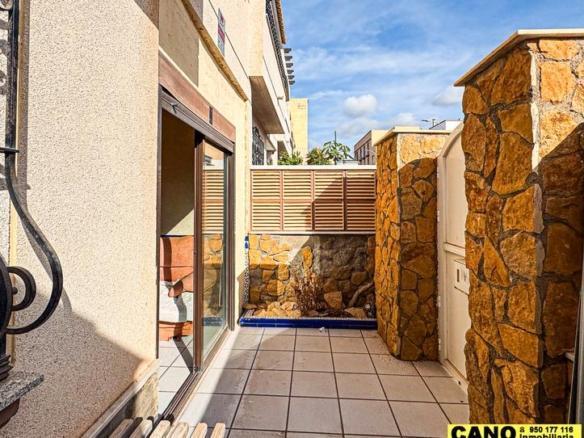 House or villa for sale in Reino Nazari, Aguadulce Sur