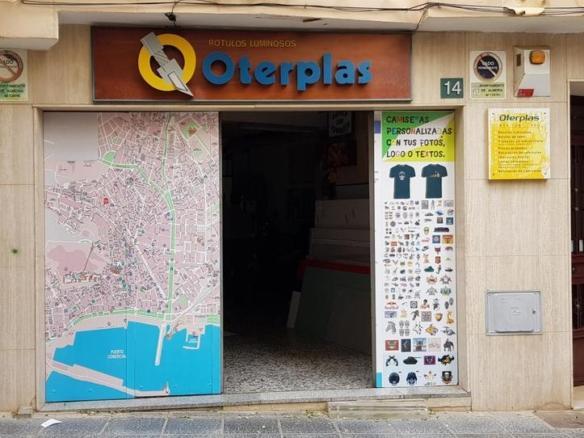 Commercial premises for sale on Calle del Quemadero, Plaza de Toros – Santa Rita
