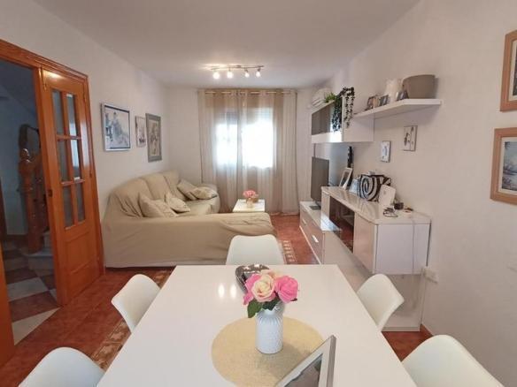 House or villa for sale in Plaza de la Luz