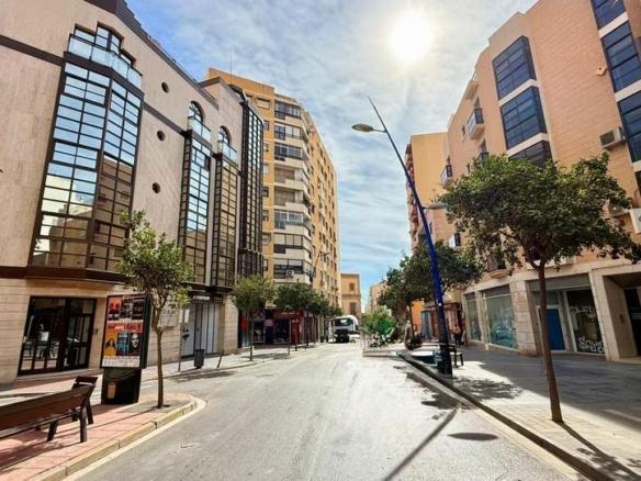 Apartment for sale on Avenida Pablo Iglesias, Plaza de Toros – Santa Rita