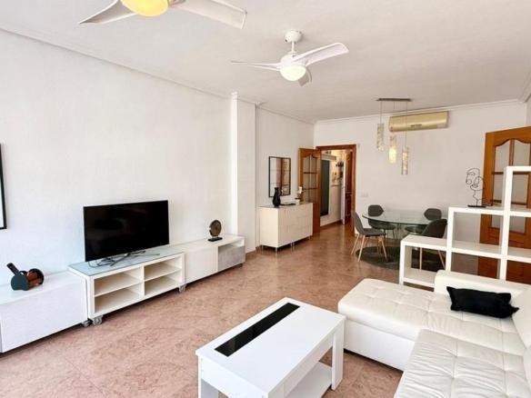 Apartment for sale on Edinburgh Street, Aguadulce Sur