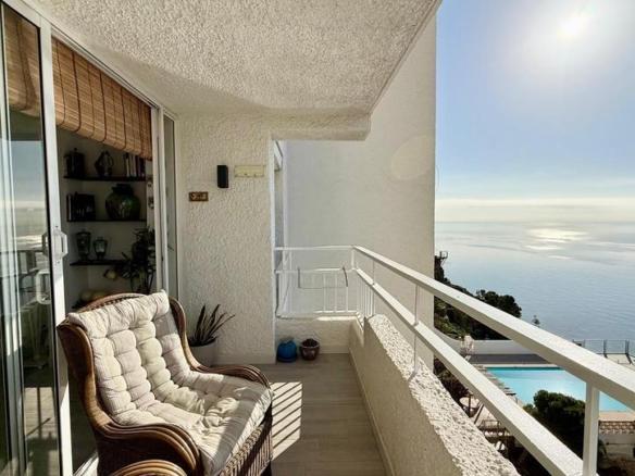 Apartment for sale on Calle Espejo del Mar, Castell del Rey