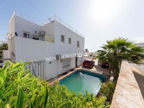 House or villa for sale in El Palmeral