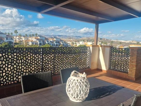 Penthouse for sale on Avenida Alcazaba, 3b, Lomas del Mar