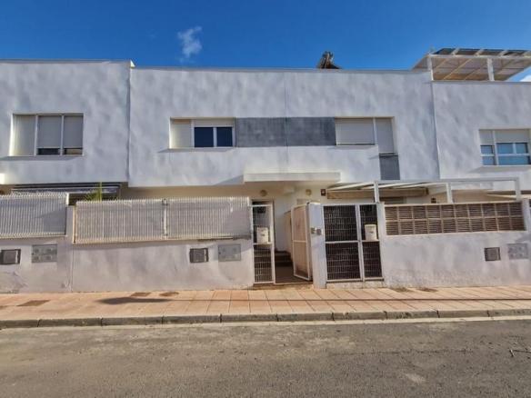Duplex for sale in Piscis, Los Molinos – Villa Blanca