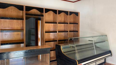Commercial premises for sale on Calle Santiago, Santa Catalina – Ferial