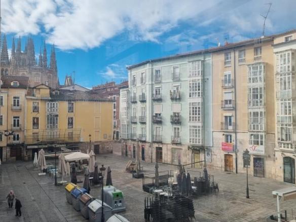 Apartment for sale on Calle de Lain Calvo, Old Town