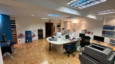 Office for sale on Avenida del Cid Campeador, Los Vadillos – R. Sanitaria – Pozanos