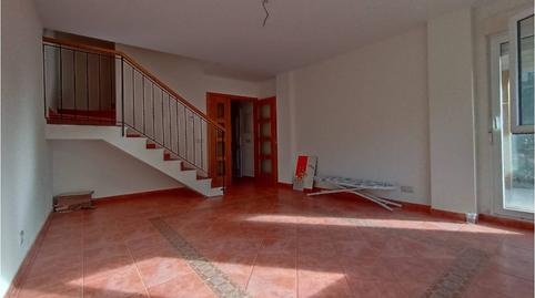 Townhouse for sale on Avenida Castilla y León, Valdorros