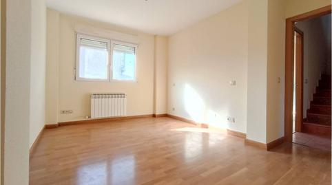 Townhouse for sale on Avenida Castilla y León, Valdorros