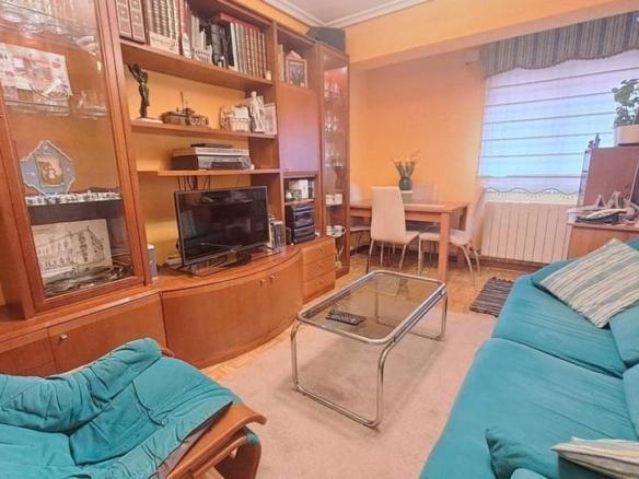 Apartment for sale on Calle Vitoria, Gamonal – San Bruno – G9