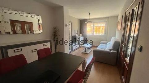 House or villa for sale on Calle Ruiz de Alarcón, San Julián – Barriada de Cortes