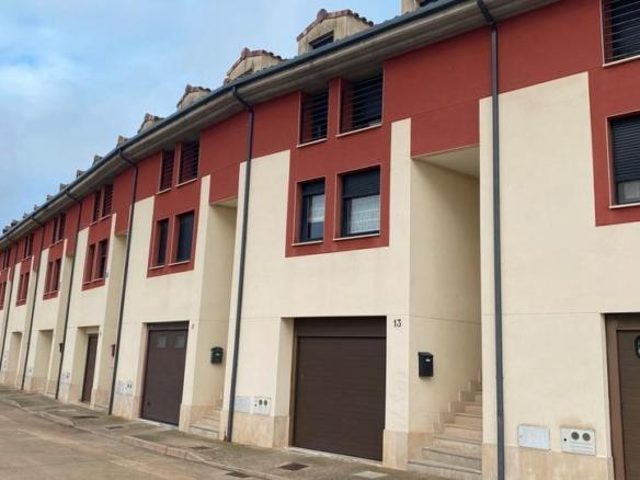House or villa for sale on Calatayud Street, Modúbar de la Emparedada