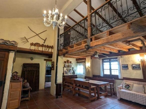 Rustic property for sale in Fuentespina