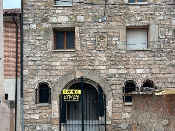 Townhouse for sale in Santa María del Campo