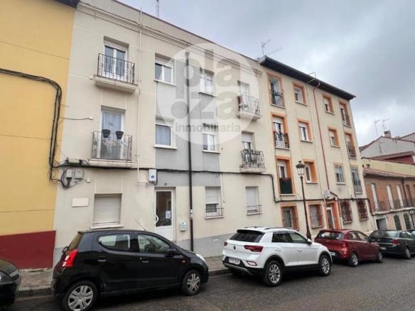 Apartment for sale in Tahonas, Los Vadillos – R. Sanitaria – Pozanos