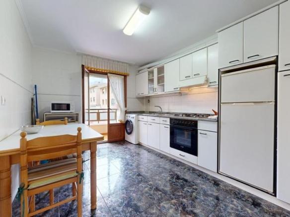 Apartment for sale on Puentearroya Street, Valle de Mena