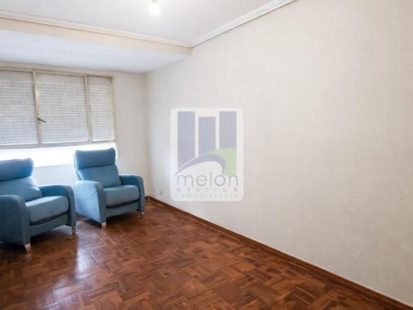 Apartment for sale on Avda. Casa la Vega, Juan XXIII – Las Torres – G2