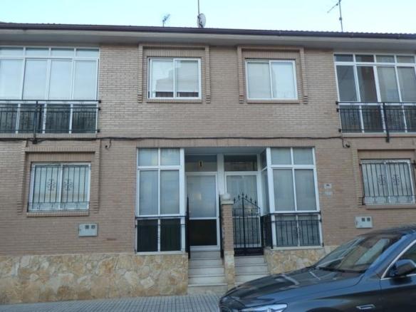 Townhouse for sale on Calle Maestro de Burgos, San Julián – Barriada de Cortes
